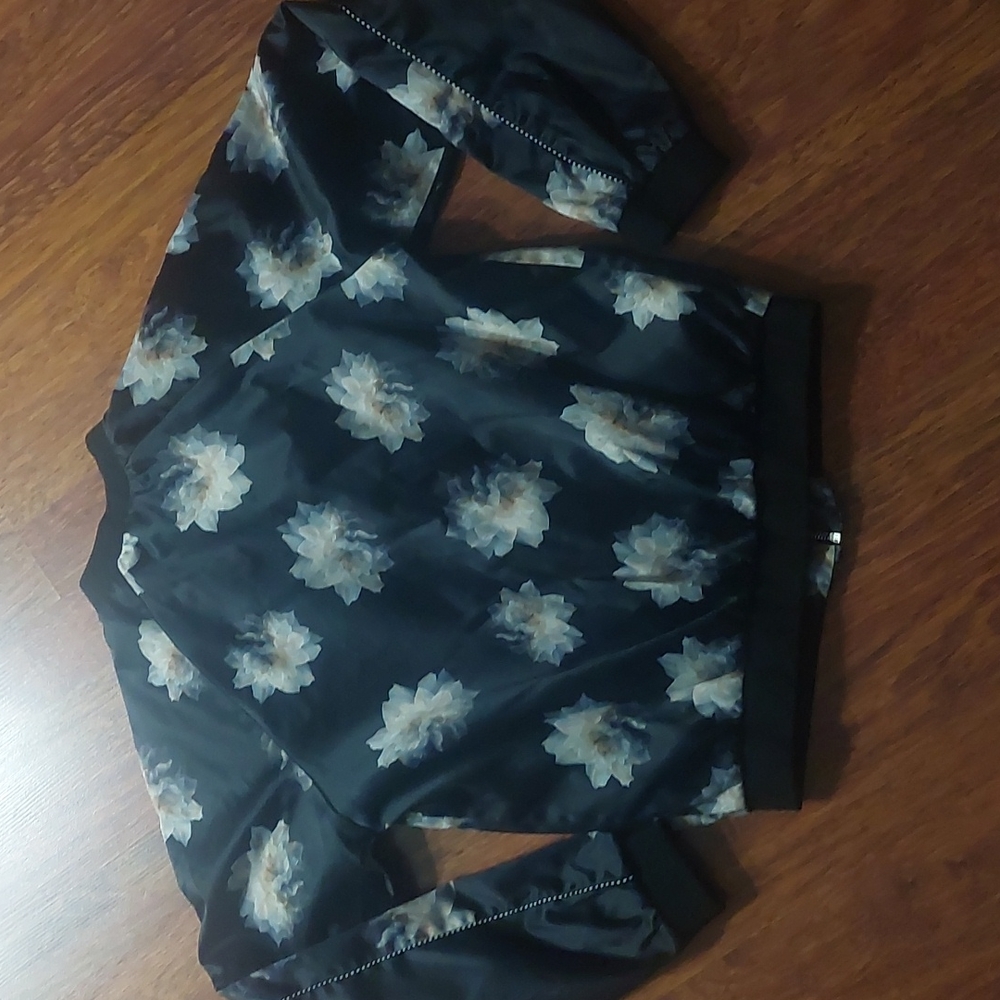 Floral jacket - Picture 6 of 6